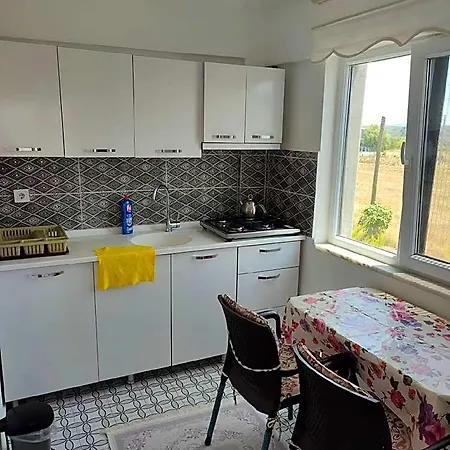 Geyikli Sahilde 1+1 Orta Kat A1 2* Ezine